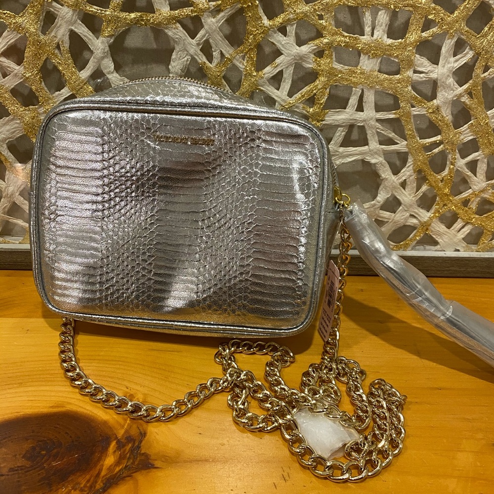 Victoria Secret Chain crossbody rare.